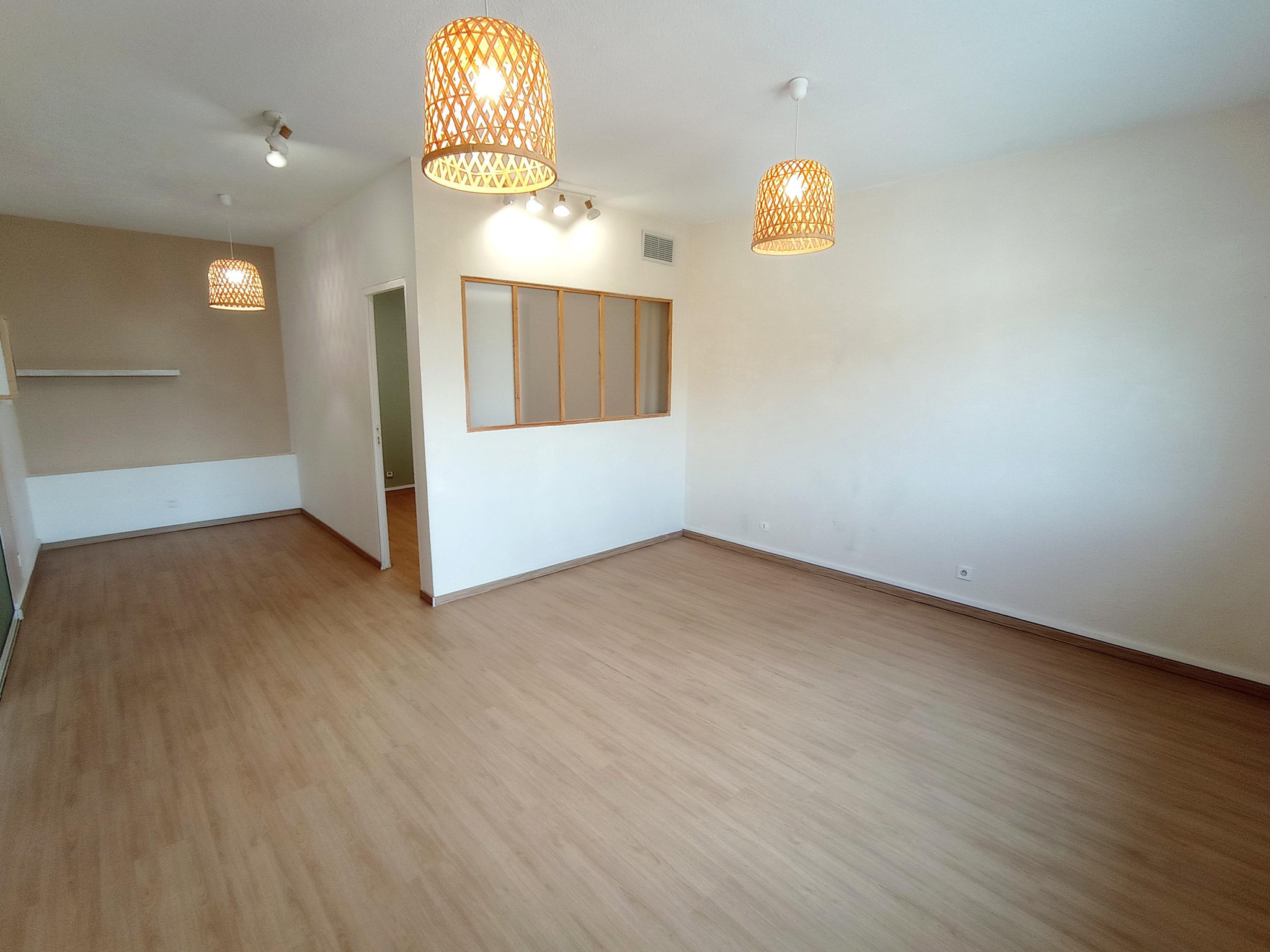 Image_, Local commercial, La Seyne-sur-Mer, ref :MAVCO180001221