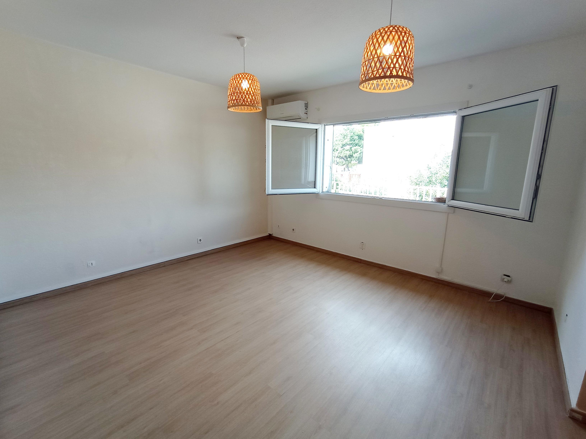 Image_, Local commercial, La Seyne-sur-Mer, ref :MAVCO180001221