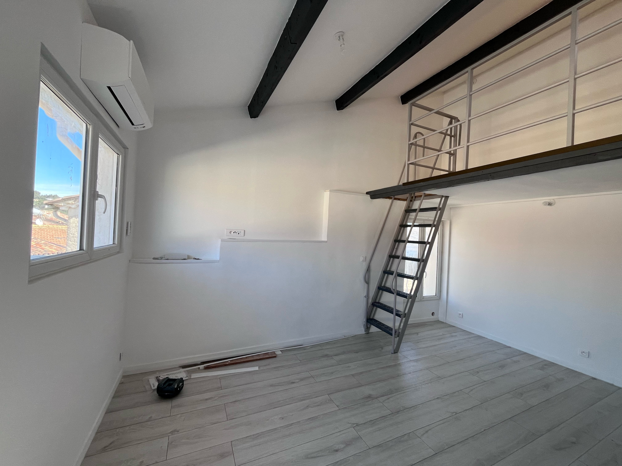 Image_, Studio, Cuers, ref :PCVST270001340