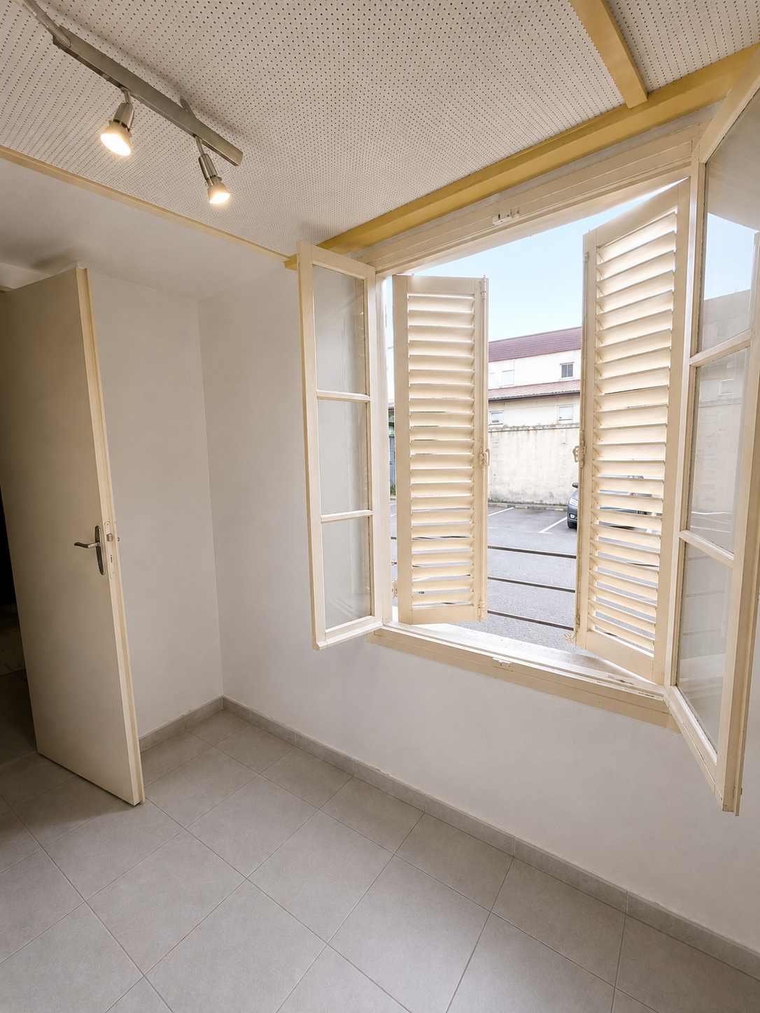 Image_, Cave, La Seyne-sur-Mer, ref :DSLGA250001428