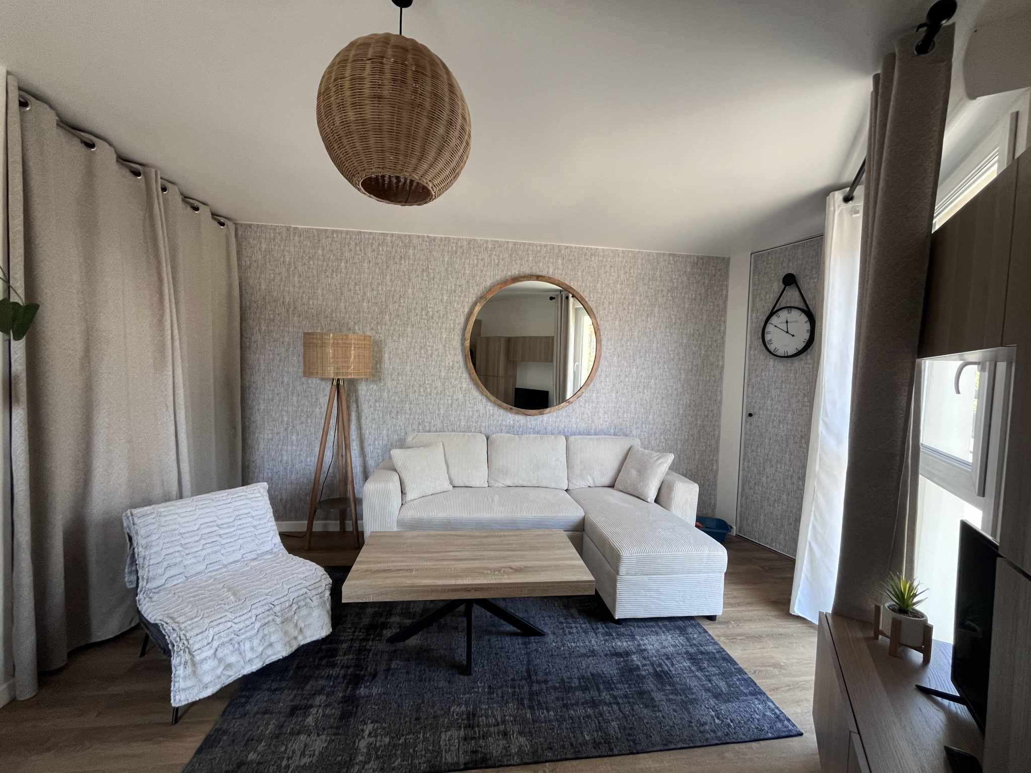 Image_, Studio, Hyères, ref :PCVST270001185