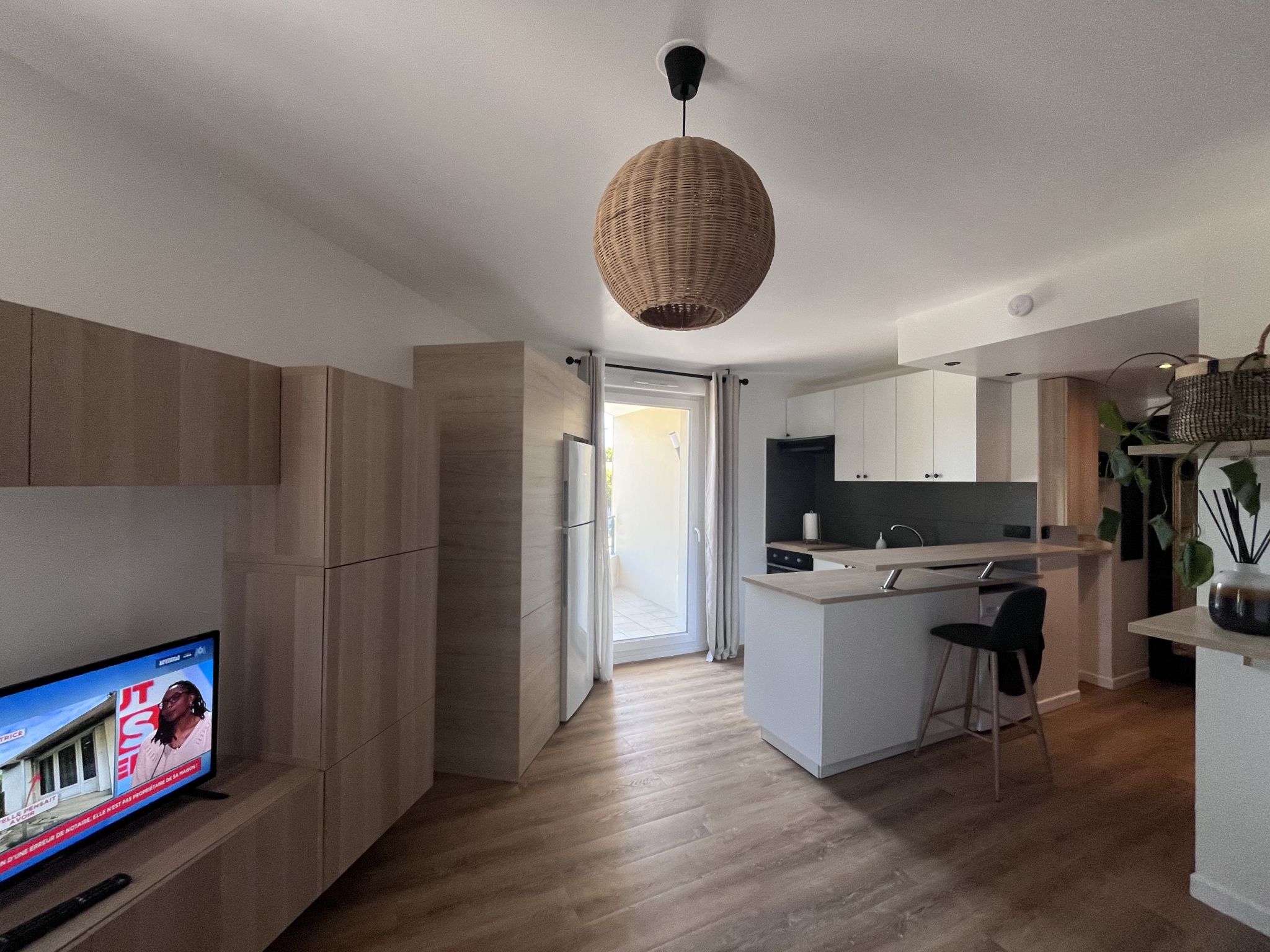 Image_, Studio, Hyères, ref :PCVST270001185