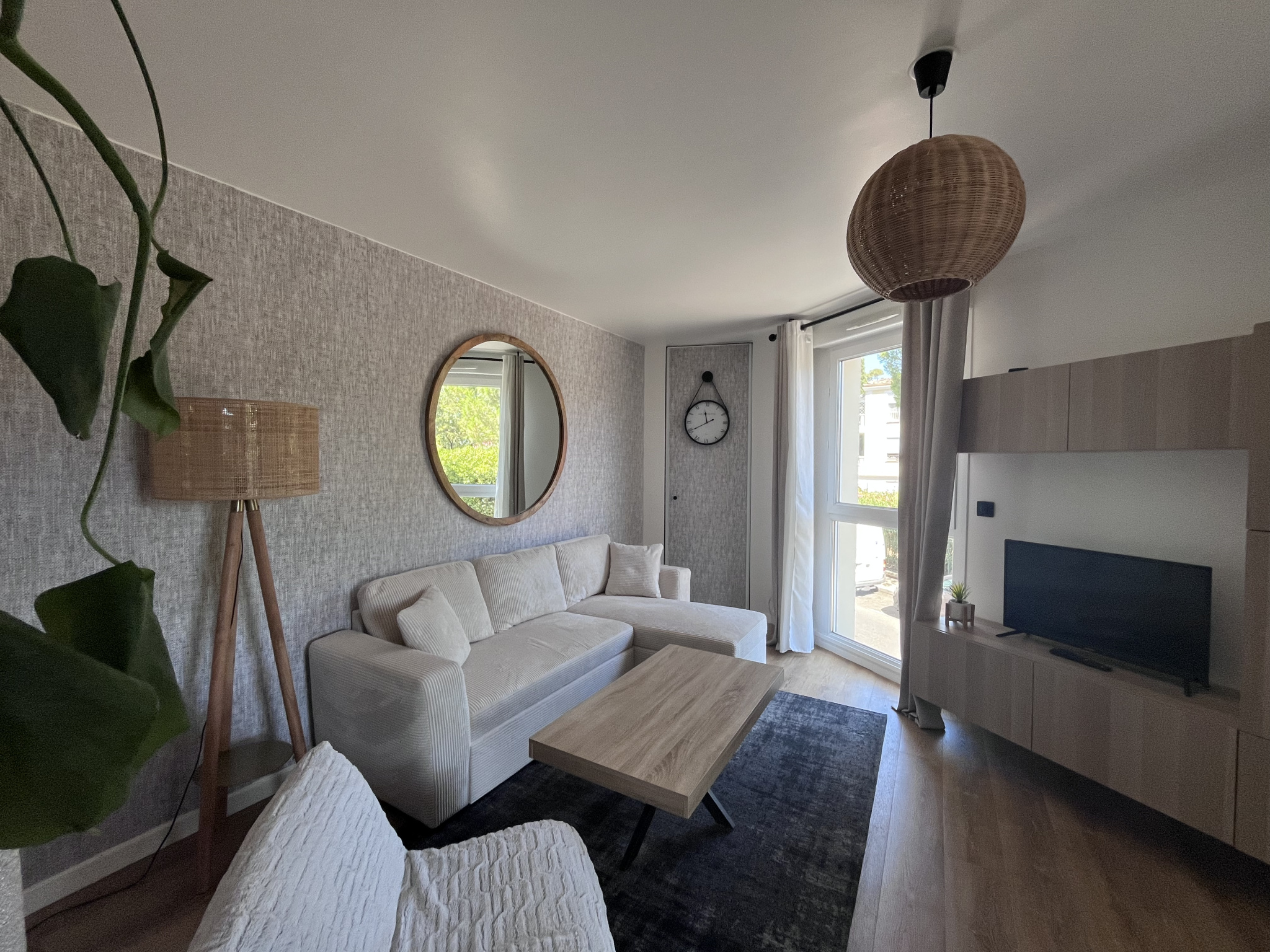 Image_, Studio, Hyères, ref :PCVST270001185