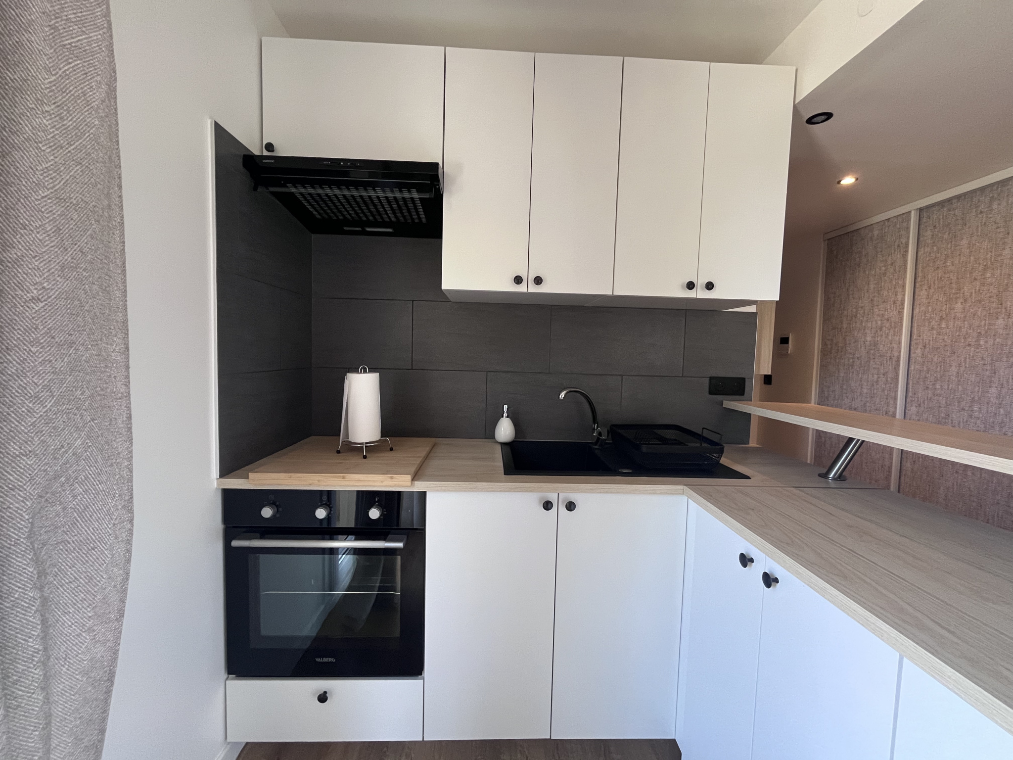 Image_, Studio, Hyères, ref :PCVST270001185
