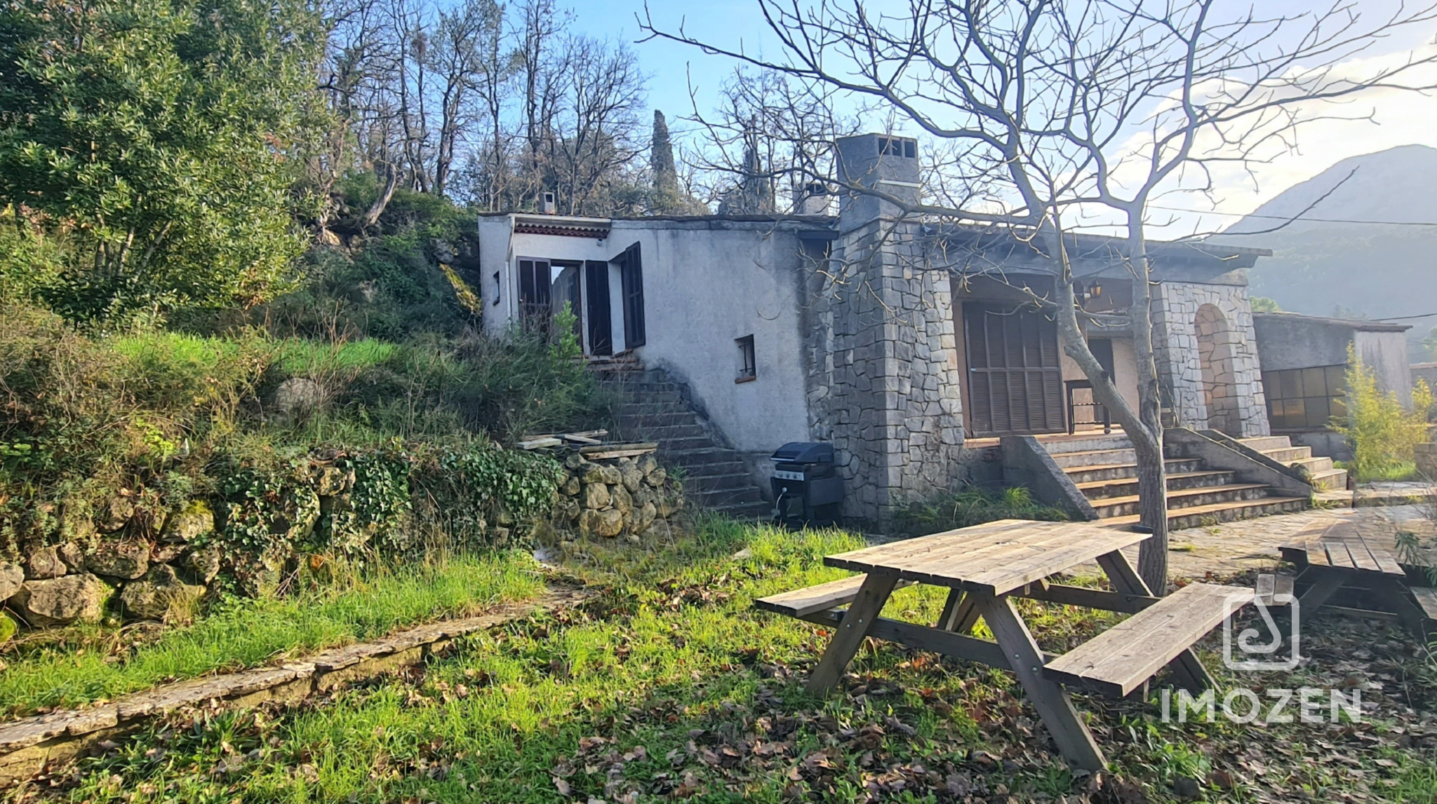 MAISON T4 - 115M²-1099m² de terrain