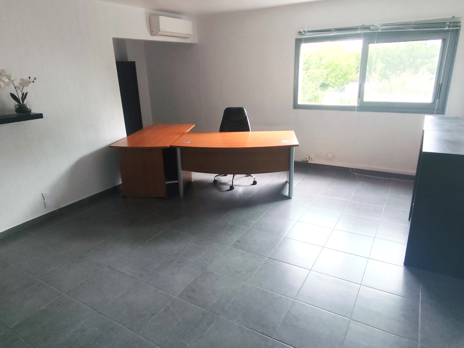 Image_, Local d'activité, La Seyne-sur-Mer, ref :DSLCO250001145