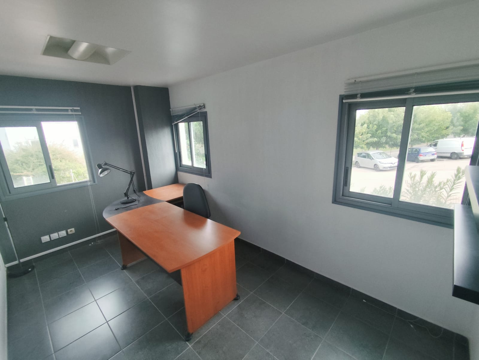 Image_, Local d'activité, La Seyne-sur-Mer, ref :DSLCO250001145