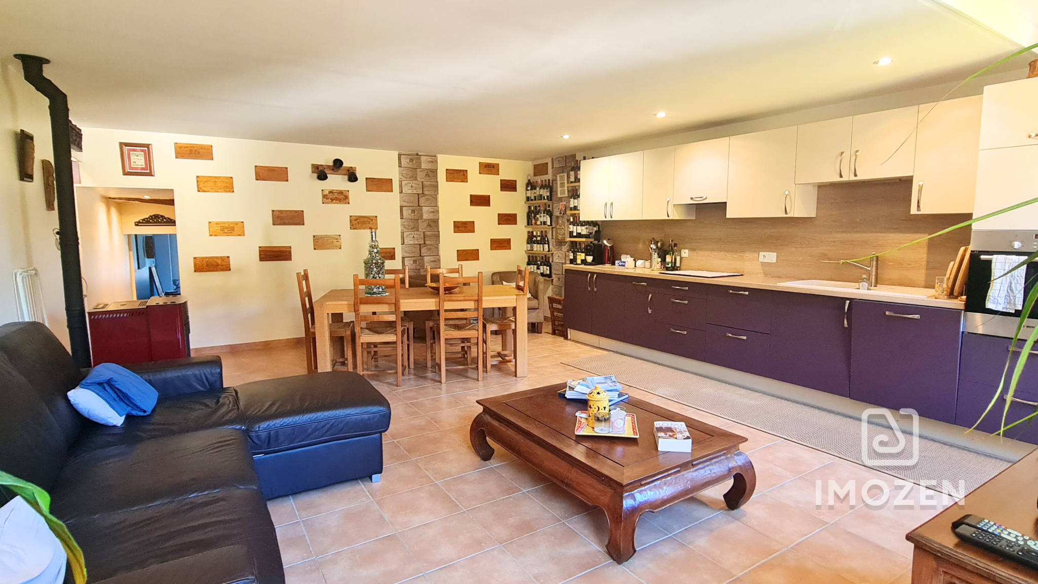 Appartement duplex - rénové dans une maison de Village 130 m² avec cave