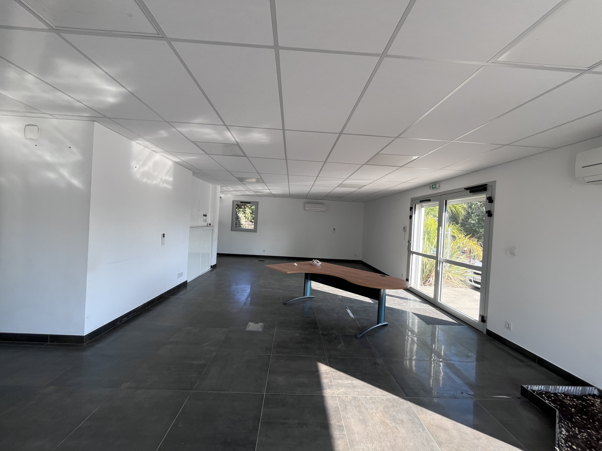 Image_, Local professionnel, La Seyne-sur-Mer, ref :PCLCO270001259