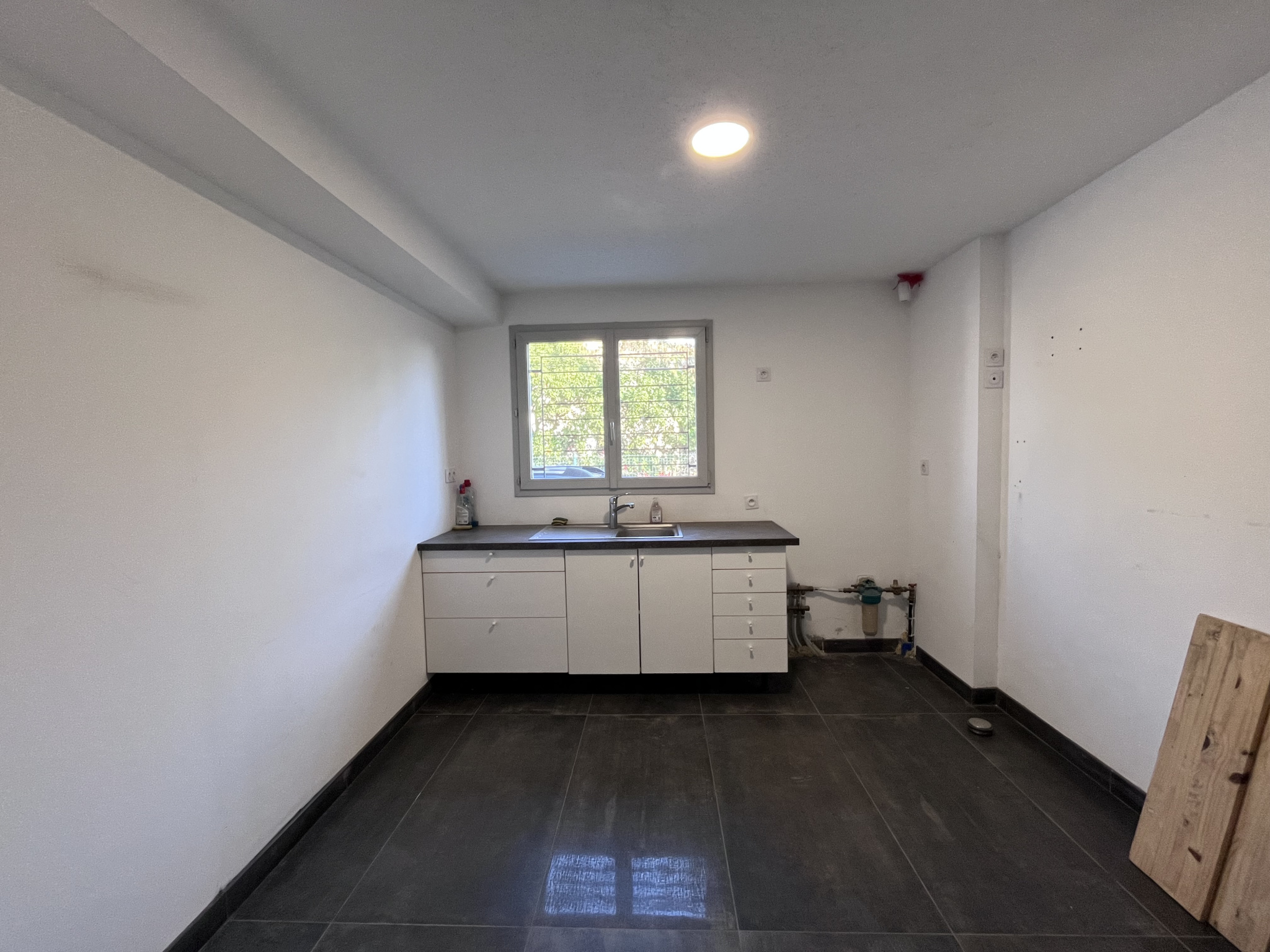 Image_, Local professionnel, La Seyne-sur-Mer, ref :PCLCO270001259