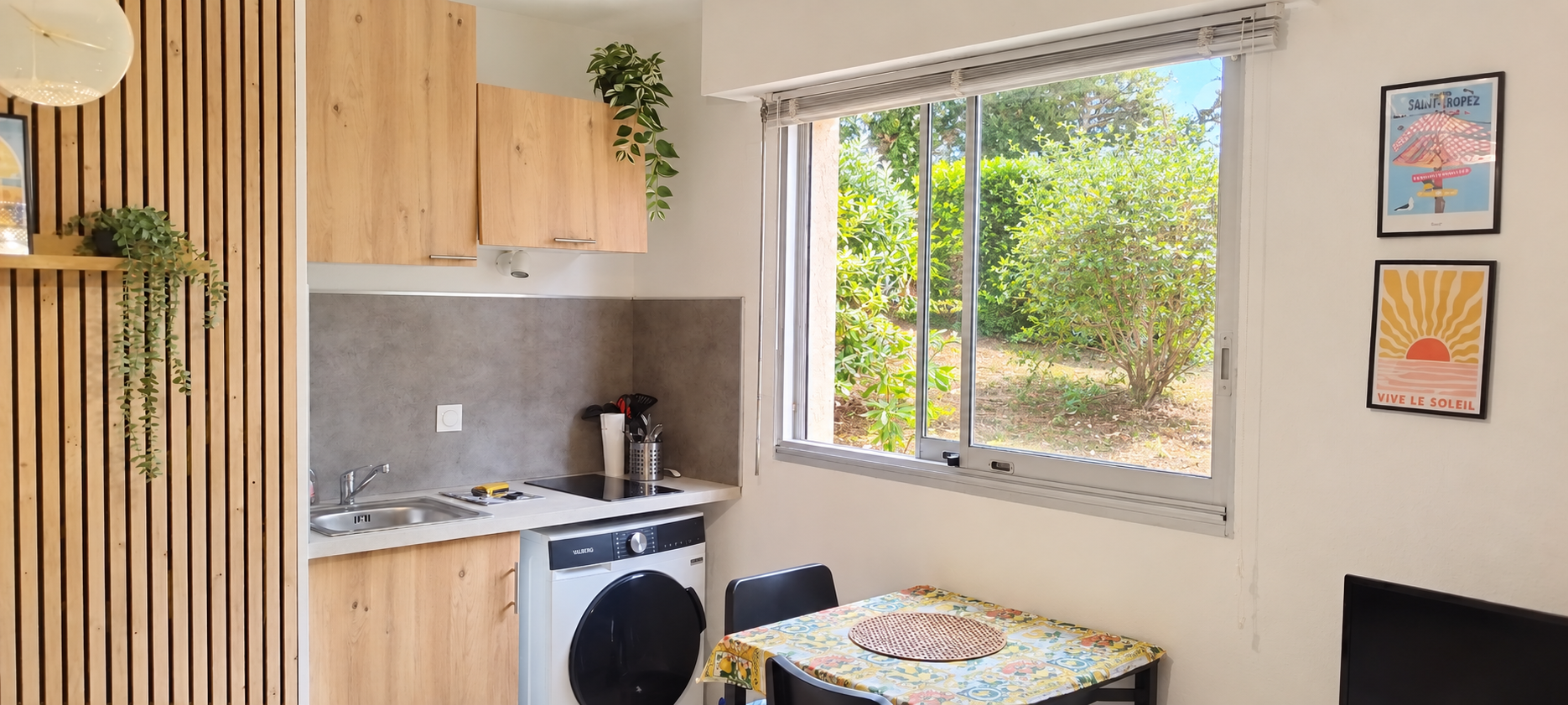 Image_, Studio, Sanary-sur-Mer, ref :ILST10001441